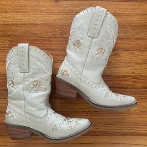 dingo Cream Floral Embroidered Kids Western Boots